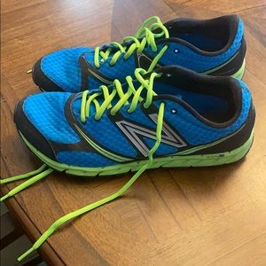 Men’s new balance sneakers